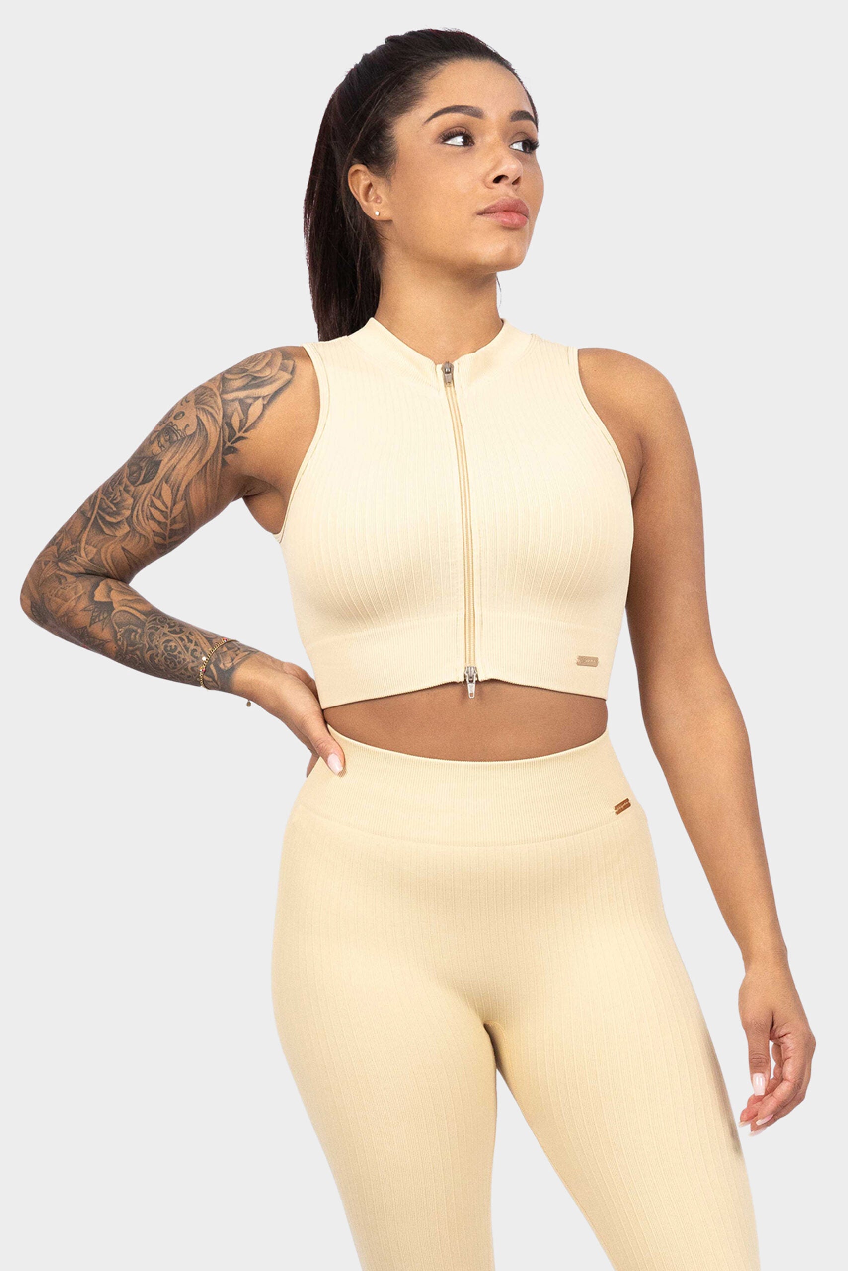 chique-sleeveless-top-beige-front