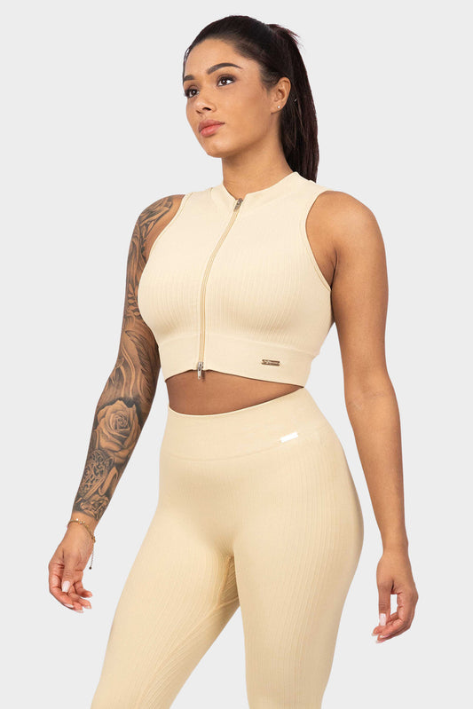 chique-sleeveless-top-beige-side