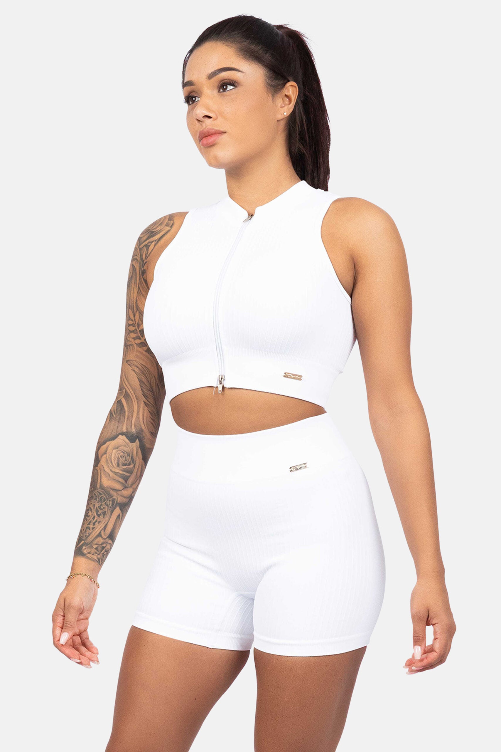 chique-sleeveless-top-white-side